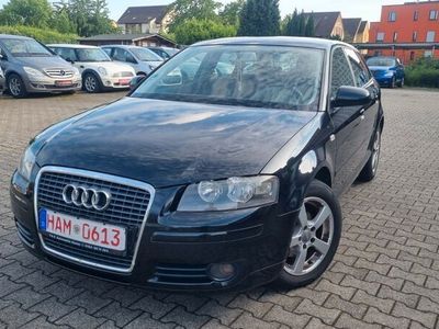 gebraucht Audi A3 Sportback 2.0 TDI Attraction