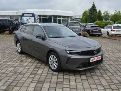 Gebraucht Opel Astra Elegance 131 PS (96 kW) 2023 Vulkangrau Kleinwagen