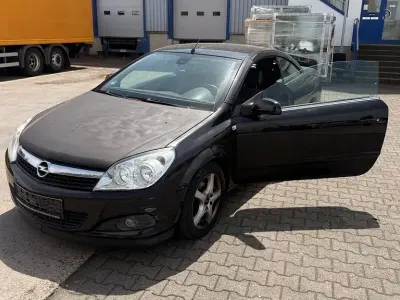 Gebraucht Opel Astra Cabriolet Cosmo 140 PS (102 kW) 2008 Schwarz Cabrio