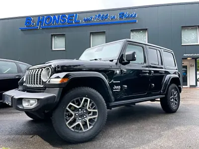 Käytetty Jeep Wrangler Sahara 272 HP (200 kW) 2025 Musta Katumaasturi