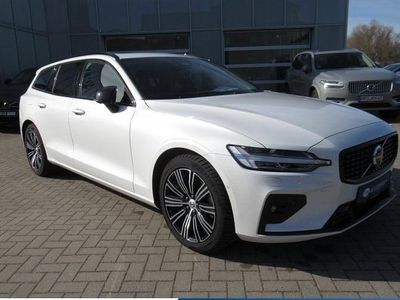 Gebraucht Volvo V60 Plus 197 PS (144 kW) 2025 Weiß Kombi