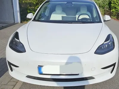 Gebraucht Tesla Model 3 Standard Range Plus 208 kW (283 PS) 2021 Weiß Limousine