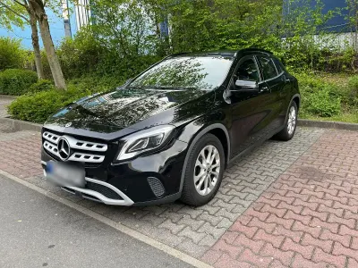 Gebraucht Mercedes GLA200 136 PS (100 kW) 2018 Schwarz SUV