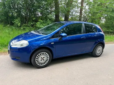 Usata Fiat Punto 77 CV (56 kW) 2008 Blu Utilitaria