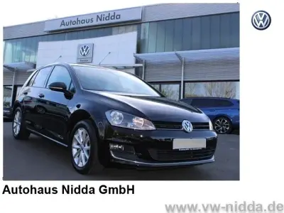 Gebraucht VW Golf VII LOUNGE 86 PS (63 kW) 2016 Schwarz Limousine