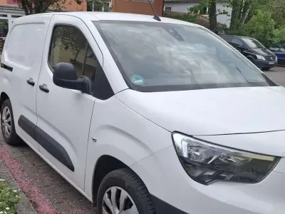 Używany Opel Combo 75 KM (55 kW) 2019 Biały Minivan