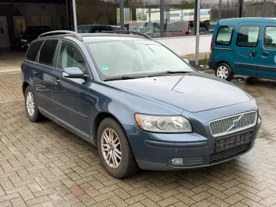 Używany Volvo V50 Summum 110 KM (80 kW) 2005 Niebieski Kombi