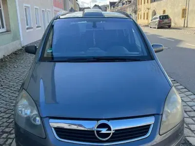Używany Opel Zafira 150 KM (110 kW) 2006 Szary Minivan