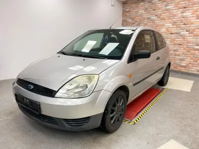 Gebraucht Ford Fiesta 44 PS (32 kW) 2004 Silber Kleinwagen
