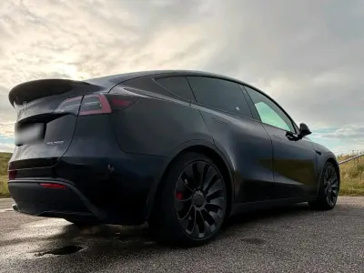 Gebraucht Tesla Model Y Performance 392 kW (534 PS) 2022 Schwarz SUV