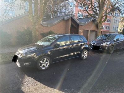 Begagnad VW Polo 90 HK (66 kW) 2012 Svart Halvkombi