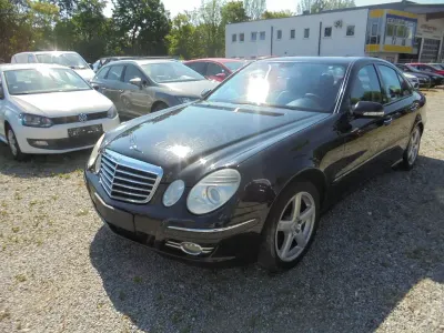 Gebraucht Mercedes E220 Avantgarde 170 PS (125 kW) 2008 Obsidianschwarz Limousine