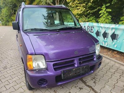 Suzuki Liana