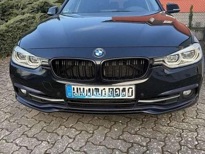 Gebraucht BMW 330 Sport Line 258 PS (189 kW) 2018 Schwarz Kombi