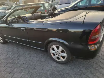 Gebraucht Opel Astra 125 PS (91 kW) 2002 Sch Cabrio