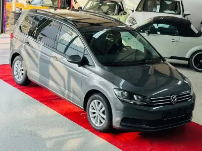 Gebraucht VW Touran Comfortline 150 PS (110 kW) 2015 Grau Van / Kleinbus