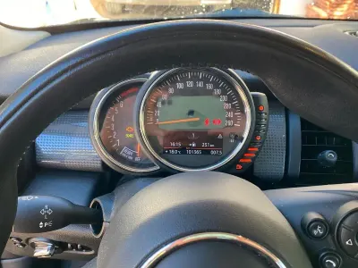 Usata Mini Cooper 136 CV (100 kW) 2017 Verde Utilitaria