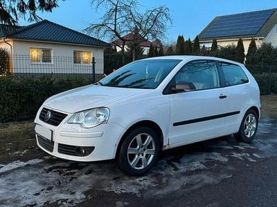 Weiß Gebraucht 2008 VW Polo Kleinwagen | 900 €
