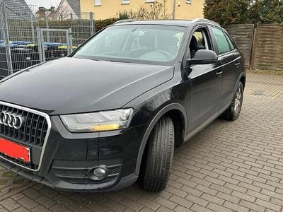 Schwarz Gebraucht 2014 Audi Q3 SUV | 12.000 € (Guter Preis)