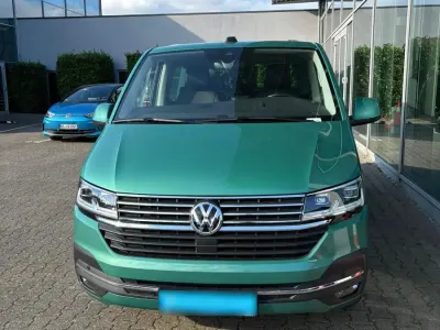 Gebraucht VW Multivan Generation Six 151 PS (111 kW) 2021 Grün Van / Kleinbus