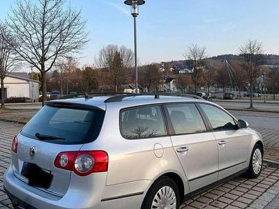 Gebraucht VW Passat 140 PS (102 kW) 2010 Grau Kombi