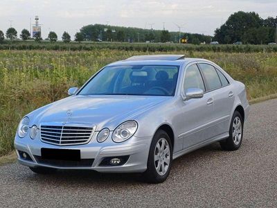 Gebraucht Mercedes E200 184 PS (135 kW) 2006 Silber Limousine