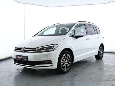 Second-hand VW Touran Highline 150 CP (110 kW) 2022 Alb Monovolum