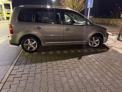 Usata VW Touran Trendline 140 CV (102 kW) 2007 Grigio Monovolume