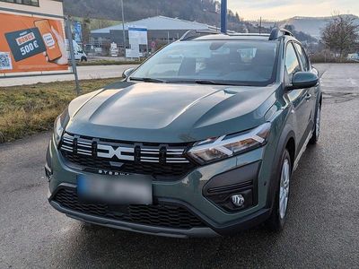 Gebraucht Dacia Sandero Expression 91 PS (66 kW) 2023 Grün Limousine