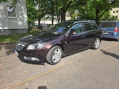 Usata Opel Insignia Edition 220 CV (161 kW) 2012 Marrone Station wagon