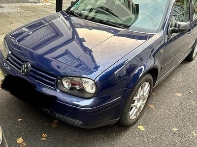 Blau Gebraucht 2000 VW Golf IV Kombi | 1.000 € (Etwas zu teuer)