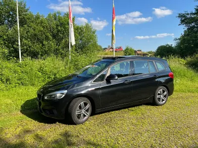 Gebraucht BMW 220 Gran Tourer Luxury Line 190 PS (139 kW) 2015 Schwarz Van / Kleinbus
