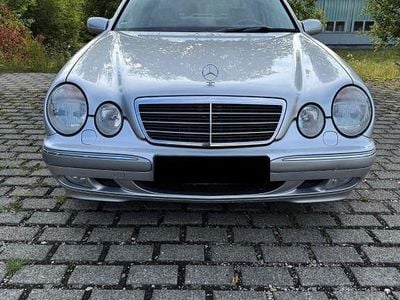Mercedes E220