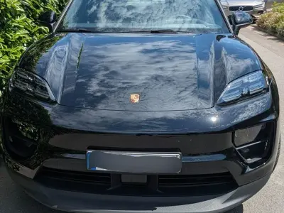 Gebraucht Porsche Macan 284 kW (387 PS) 2024 Schwarz SUV
