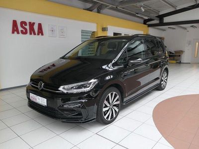 Gebraucht VW Touran Highline 150 PS (110 kW) 2025 Schwarz Van / Kleinbus