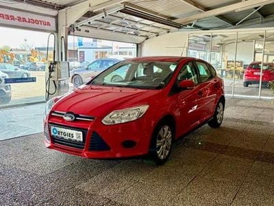 Gebraucht Ford Focus Ambiente 86 PS (63 kW) 2014 Rot Limousine