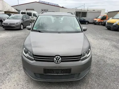 Gebraucht VW Touran Trendline 140 PS (102 kW) 2011 Grau Van / Kleinbus
