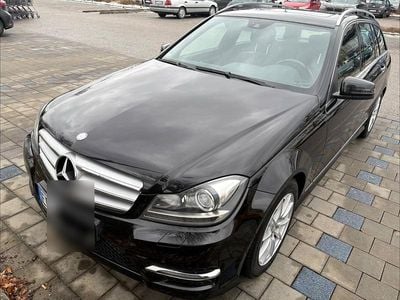 Gebraucht Mercedes C250 Avantgarde 204 PS (150 kW) 2012 Schwarz Kombi