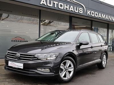 Gebraucht VW Passat Business 200 PS (147 kW) 2023 Mangangrau metallic Kombi