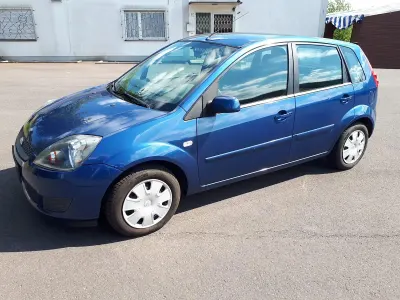 Gebraucht Ford Fiesta 70 PS (51 kW) 2008 Blau Kleinwagen