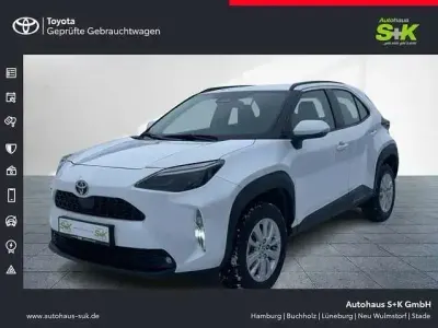 Gebraucht Toyota Yaris Hybrid Active 116 PS (85 kW) 2024 Weiß Kleinwagen