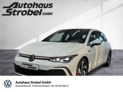 Second-hand VW Golf VIII GTI 245 CP (180 kW) 2023 Alb Berlinǎ