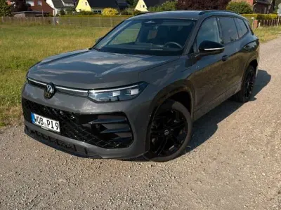 Gebraucht VW Tayron R-line 272 PS (200 kW) 2025 Grau SUV