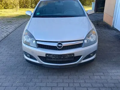 Gebraucht Opel Astra Edition 140 PS (102 kW) 2006 Silber Cabrio