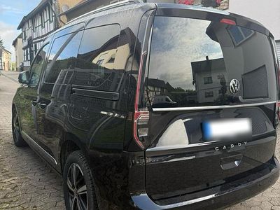 Gebraucht VW Caddy Style 122 PS (89 kW) 2021 Schwarz Van / Kleinbus