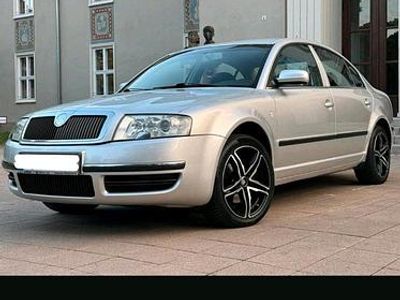 Usata Skoda Superb 130 CV (95 kW) 2005 Grigio Berlina