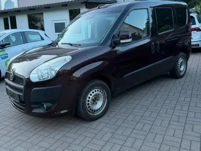 Gebraucht Fiat Doblò Red 135 PS (99 kW) 2015 Braun Van / Kleinbus