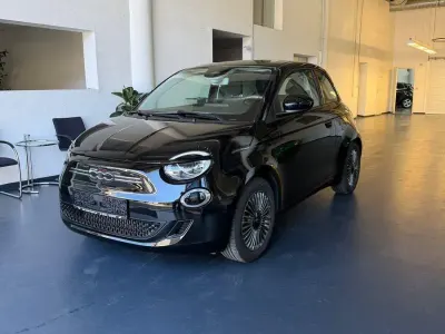 Gebraucht Fiat 500e Icon 86 kW (118 PS) 2022 Schwarz Limousine