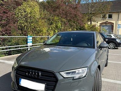 Gebraucht Audi A3 Sport 116 PS (85 kW) 2018 Grau Limousine