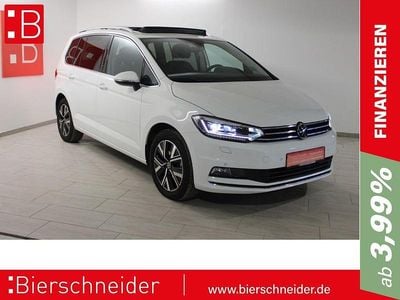 Weiss Gebraucht 2023 VW Touran Highline Van / Kleinbus | 34.980 € (Fairer Preis)